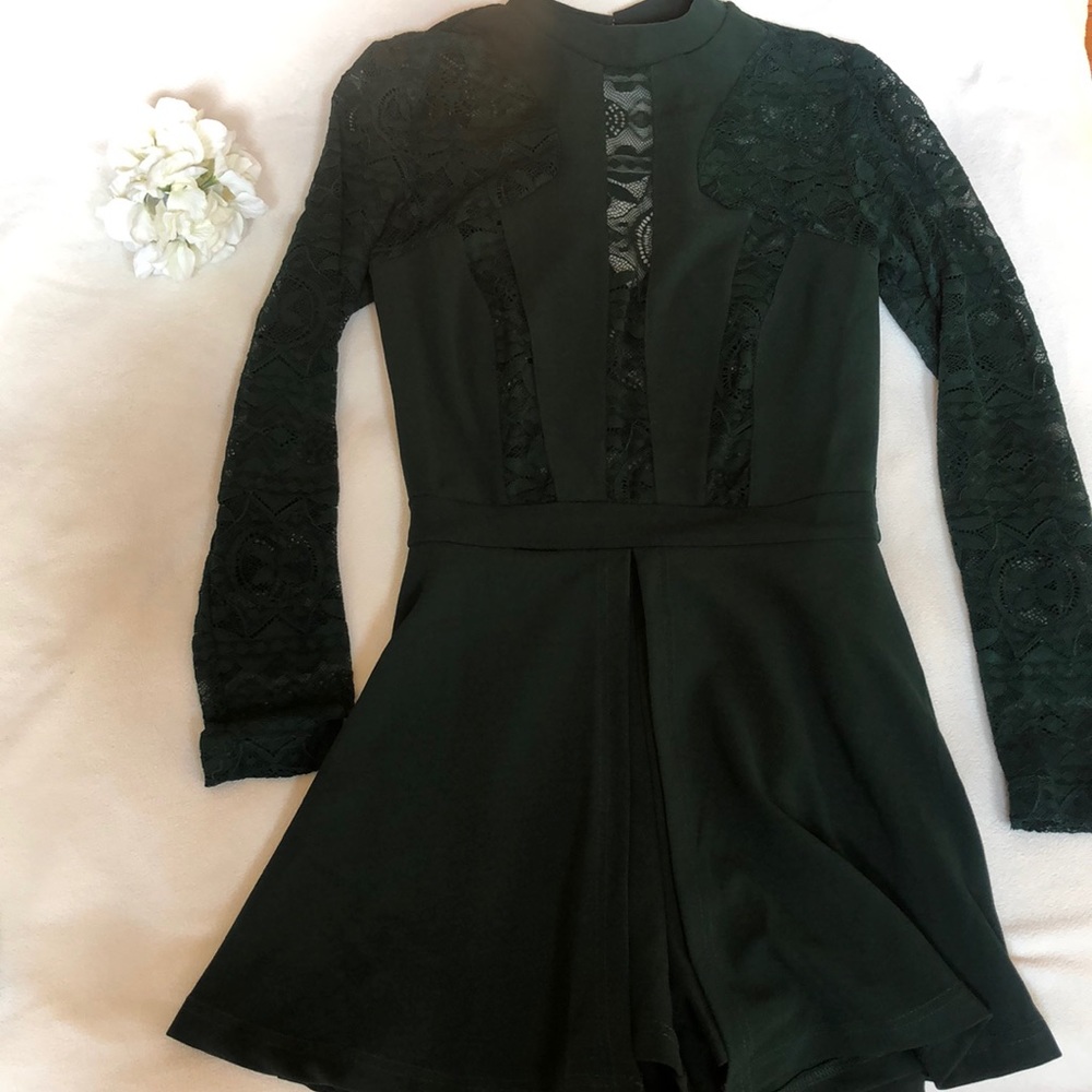 Windsor Women’s Holiday Green Lace Romper
